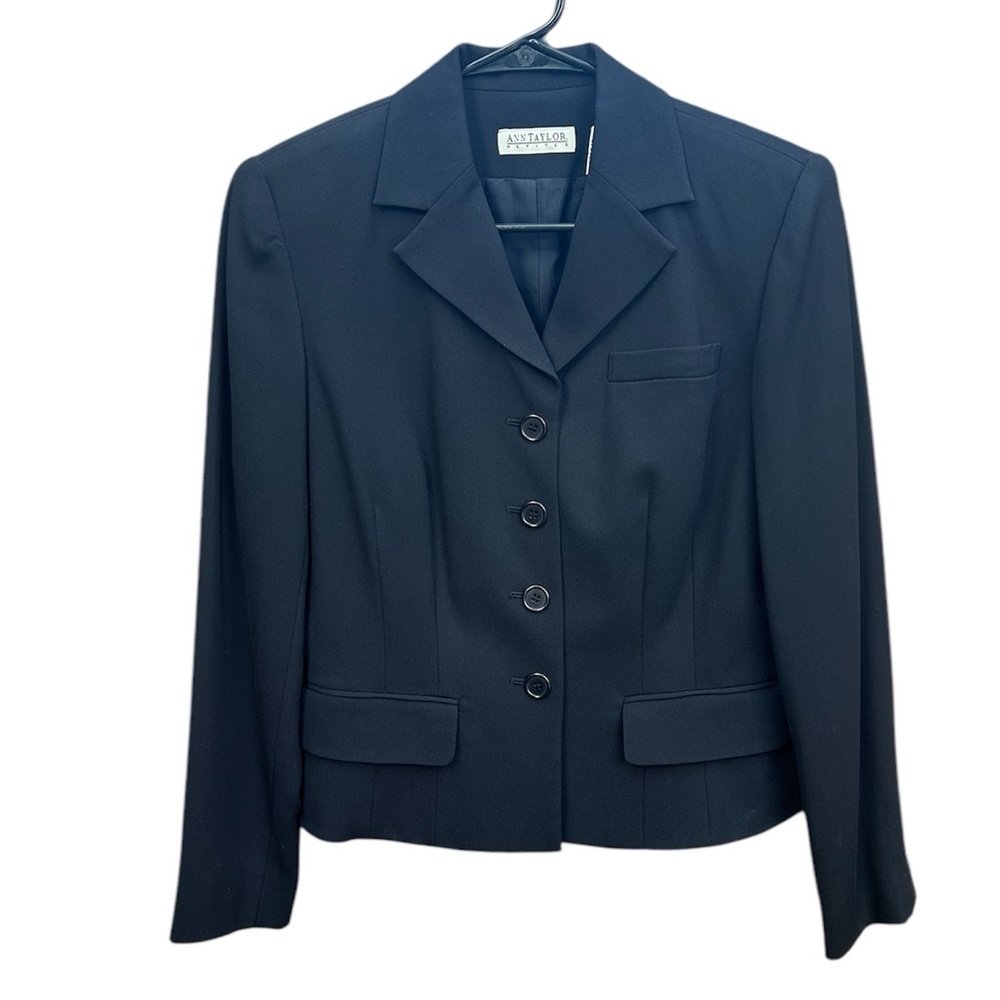 ANN TAYLOR Petites NWOT Women’s Black Four Button Blazer Size: 6P